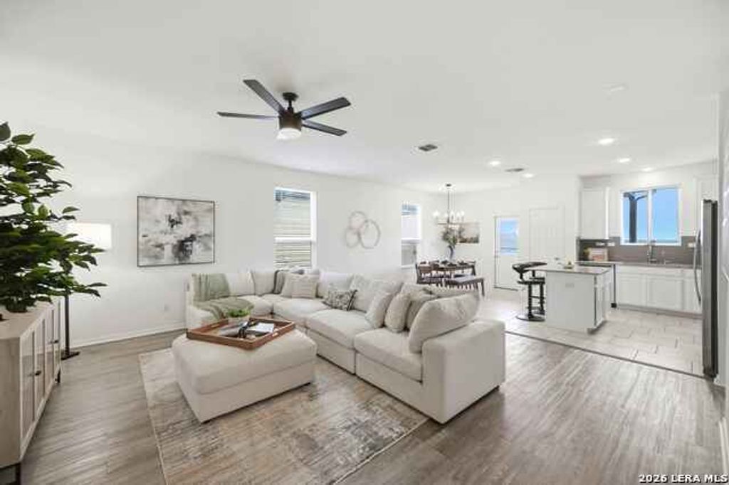 10318 Mcqueeney, San Antonio