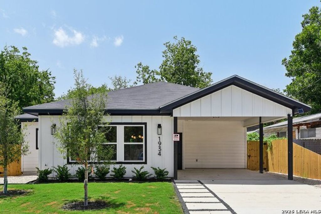 1934 Lamar Street, San Antonio