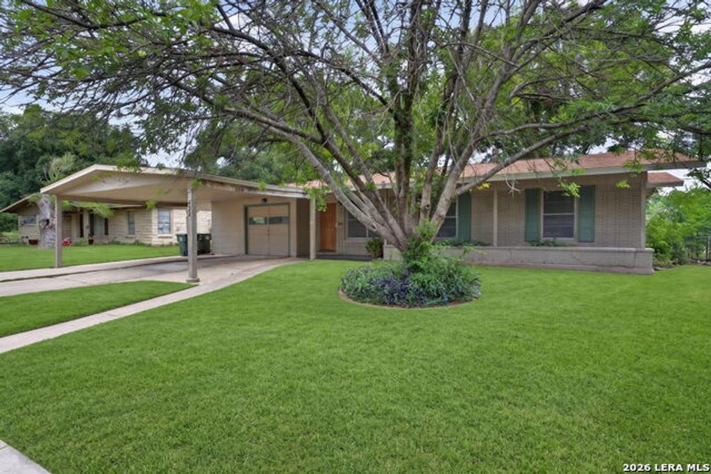 423 Craigmont Ln, San Antonio