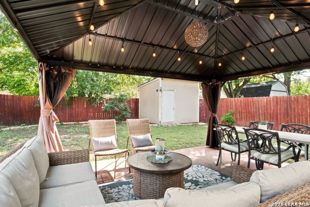 6311 Village Arbor, San Antonio