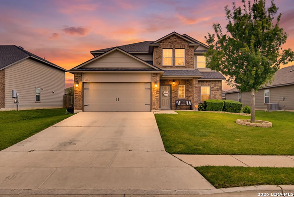 1524 Birmingham Dr, Seguin