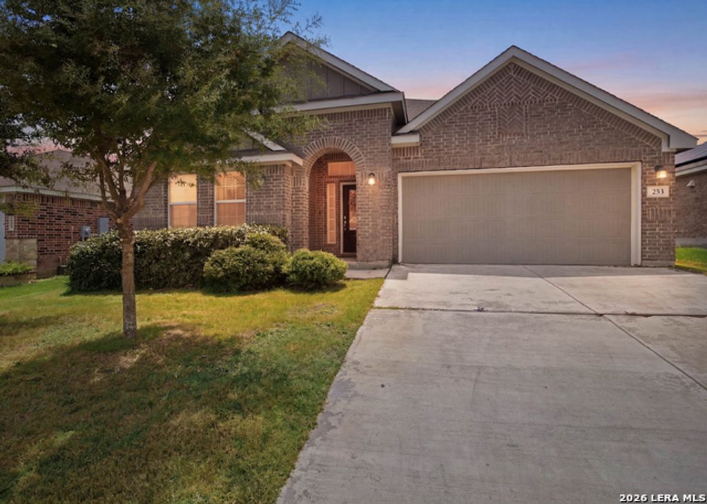 253 Holland Park, Schertz