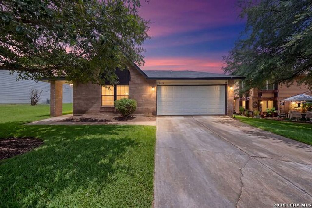 9919 Fortune Ridge Dr, Converse