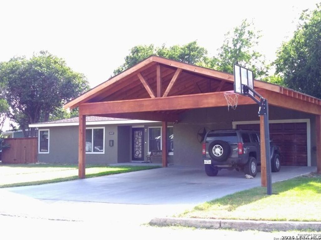 4349 Silver Lake Drive, San Antonio