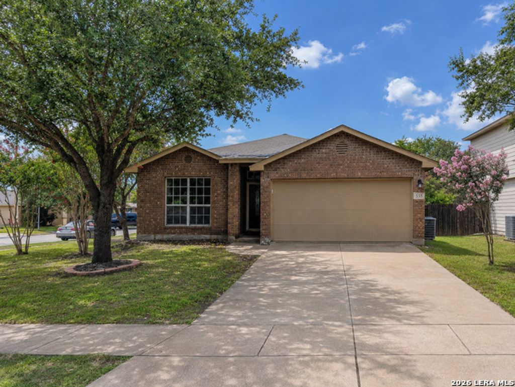 535 Diana Dr, Converse
