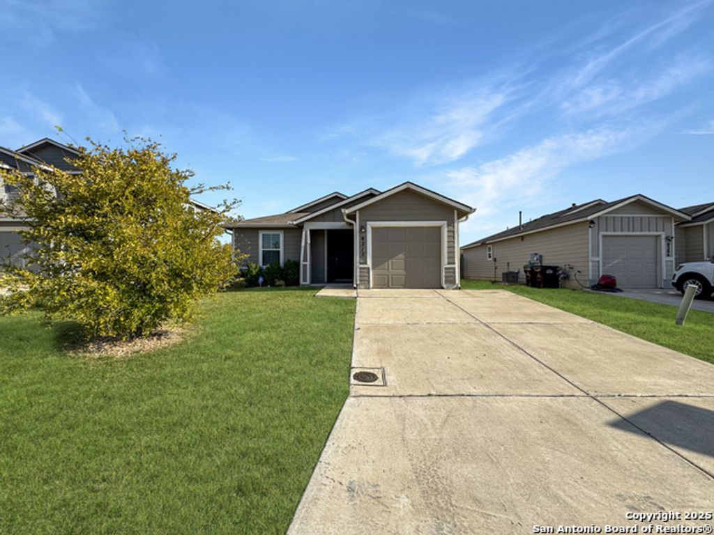 8212 Rocky Pebble, San Antonio