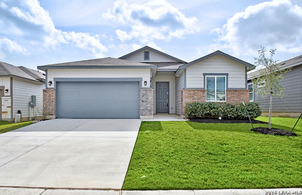 3816 Donald Dr, Seguin