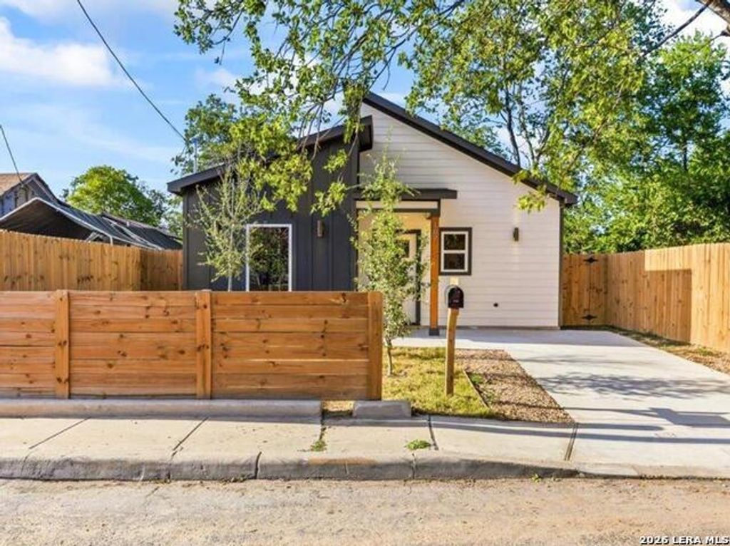 107 Calles St, San Antonio
