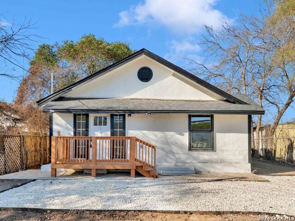 439 W Lubbock St, San Antonio