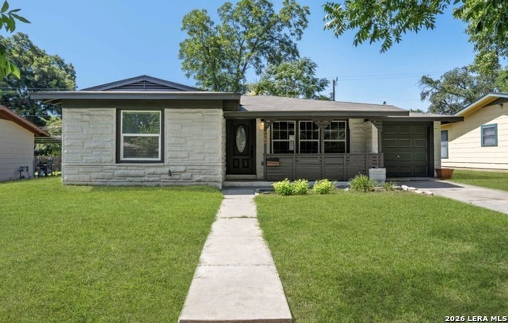 454 Storeywood Dr, San Antonio