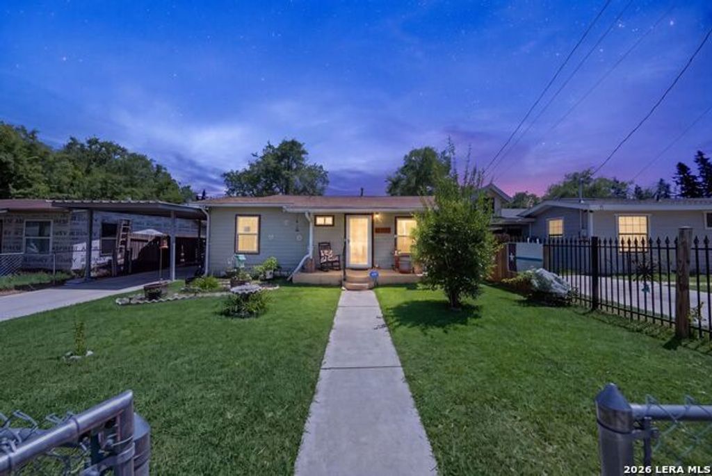 114 Smallwood Dr, San Antonio