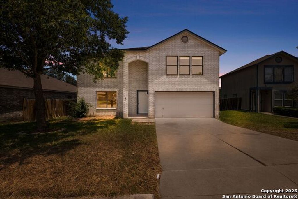 6647 Beech Trail Dr, Converse