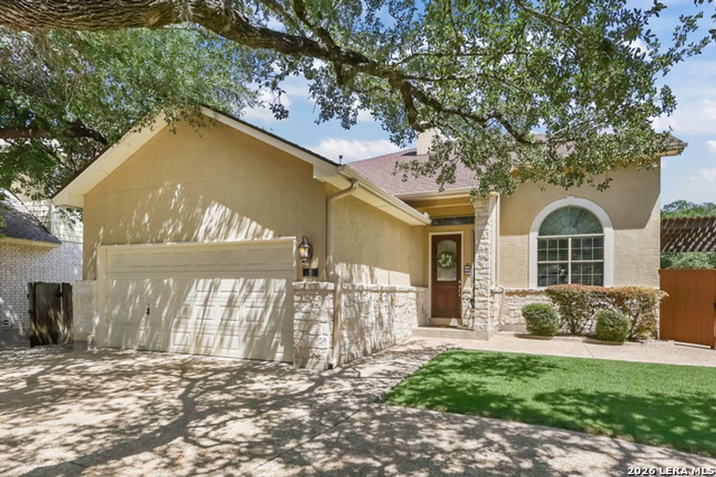 3 Spring Lake, San Antonio