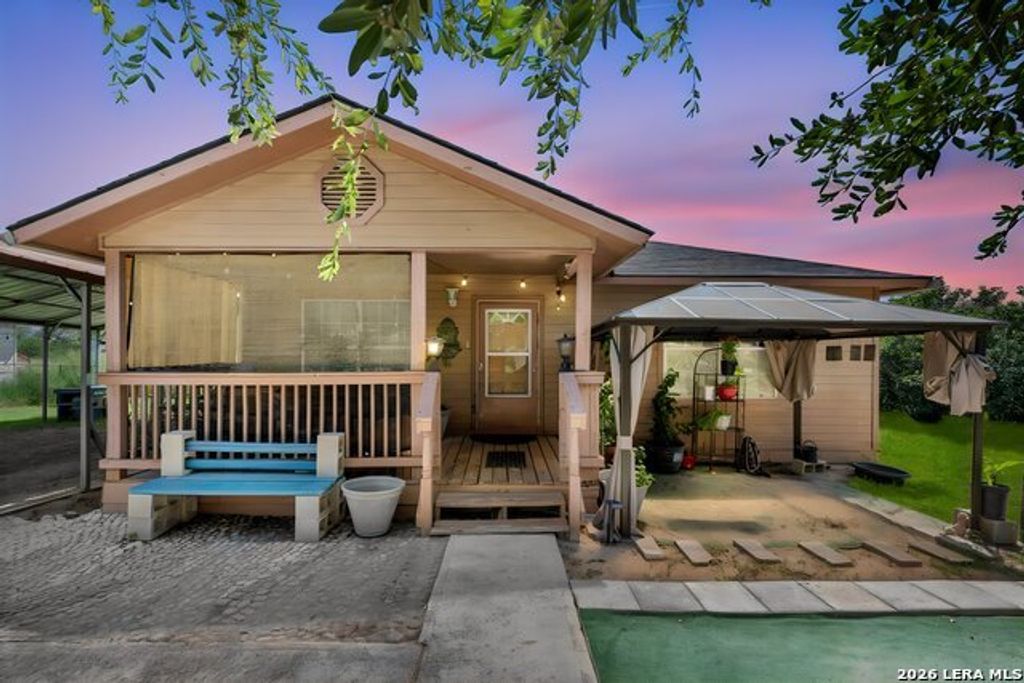 1520 Old Pleasanton Rd, San Antonio