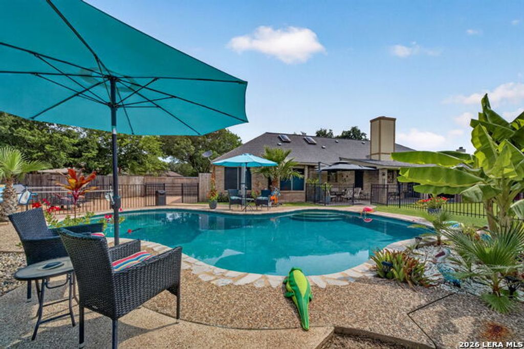 104 Sunnyland, Castroville