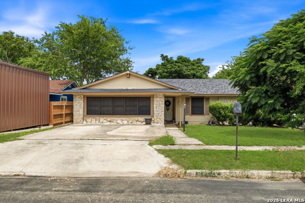 8326 Glen Breeze, San Antonio