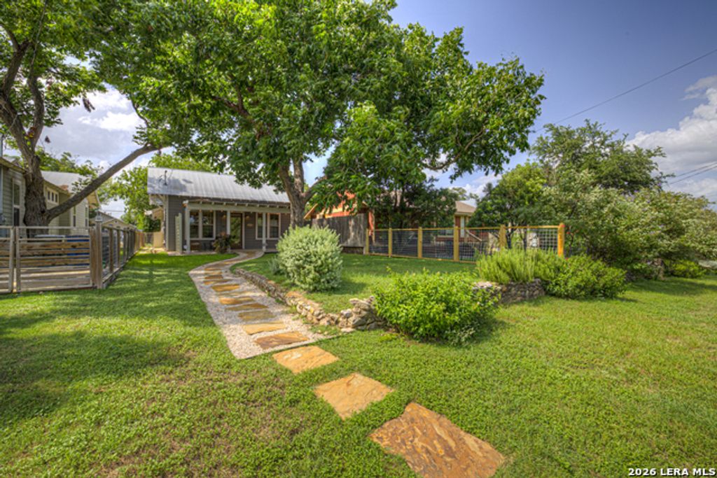 349 E South, New Braunfels
