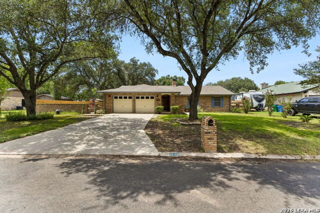 1640 Willow Ln, Seguin