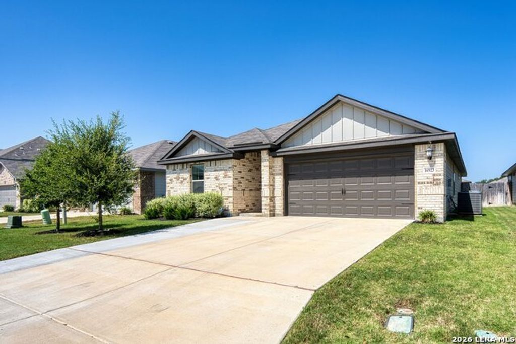 16923 Eaton Ter, San Antonio