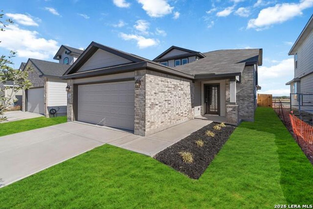 627 River Run Way, San Antonio