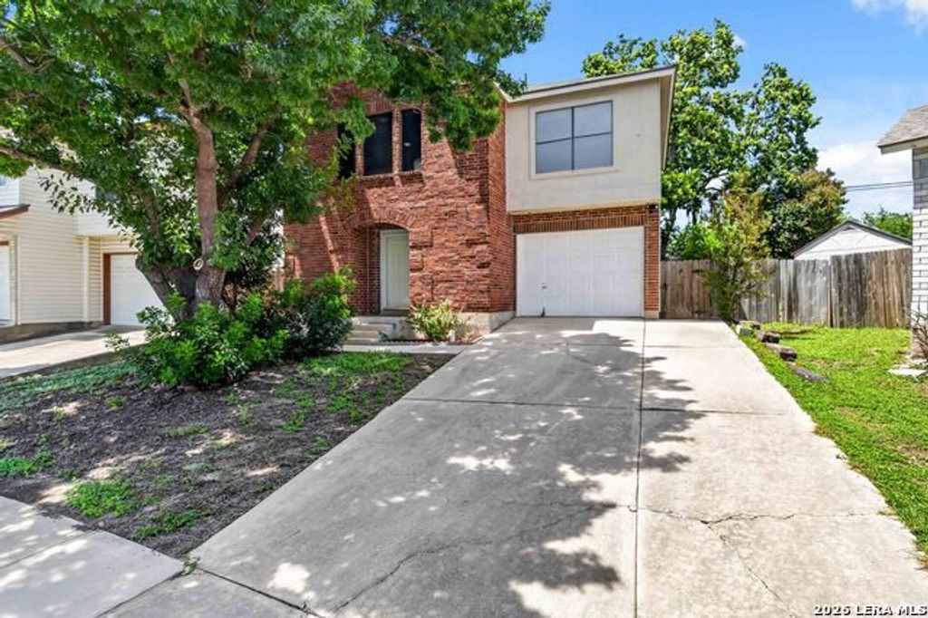 5007 Taylor Kenton, San Antonio