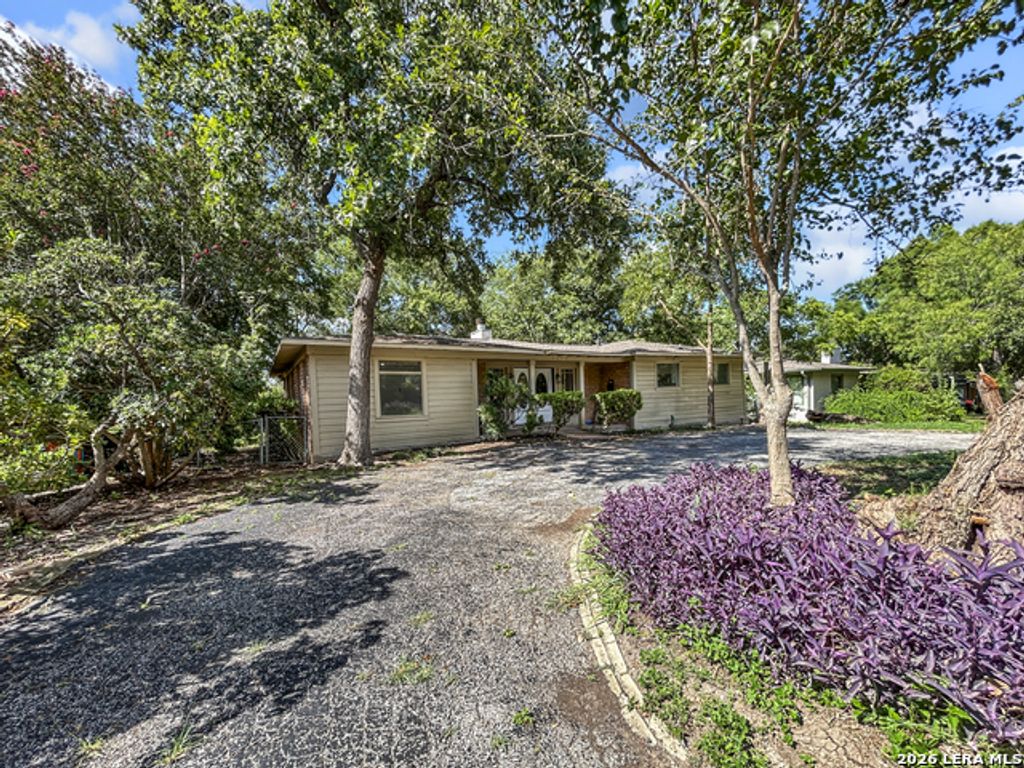 1028 Ivy Ln, Terrell Hills