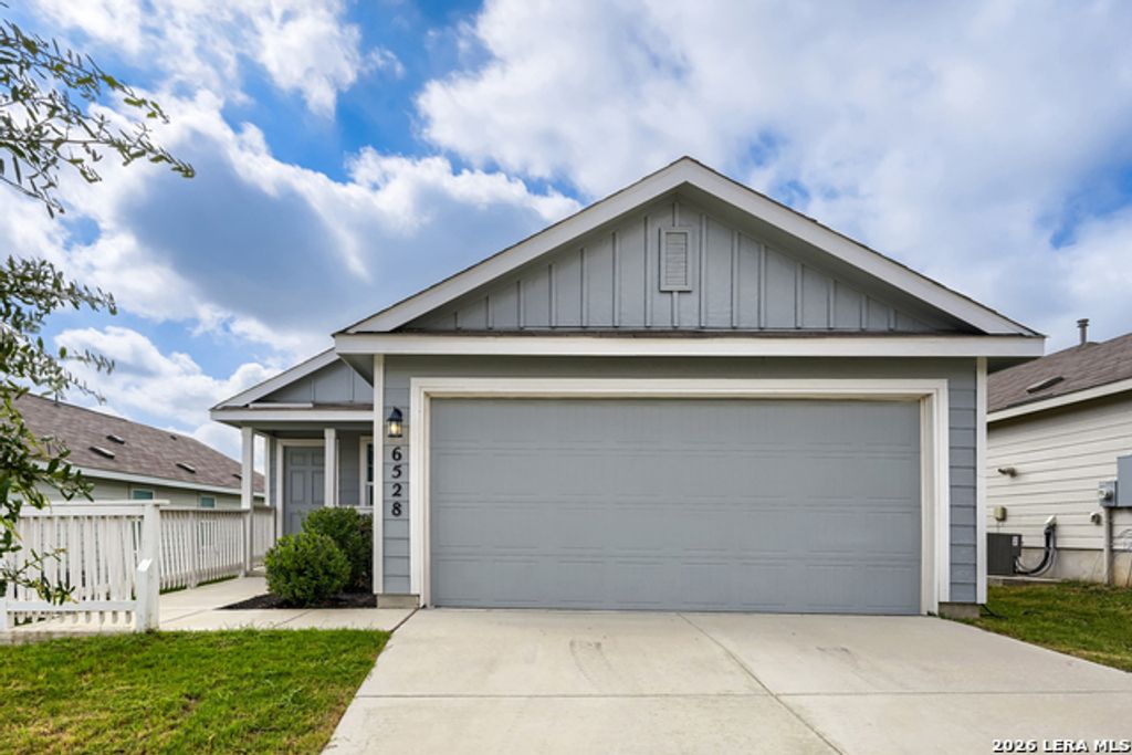 6528 Scarecrow Way, San Antonio