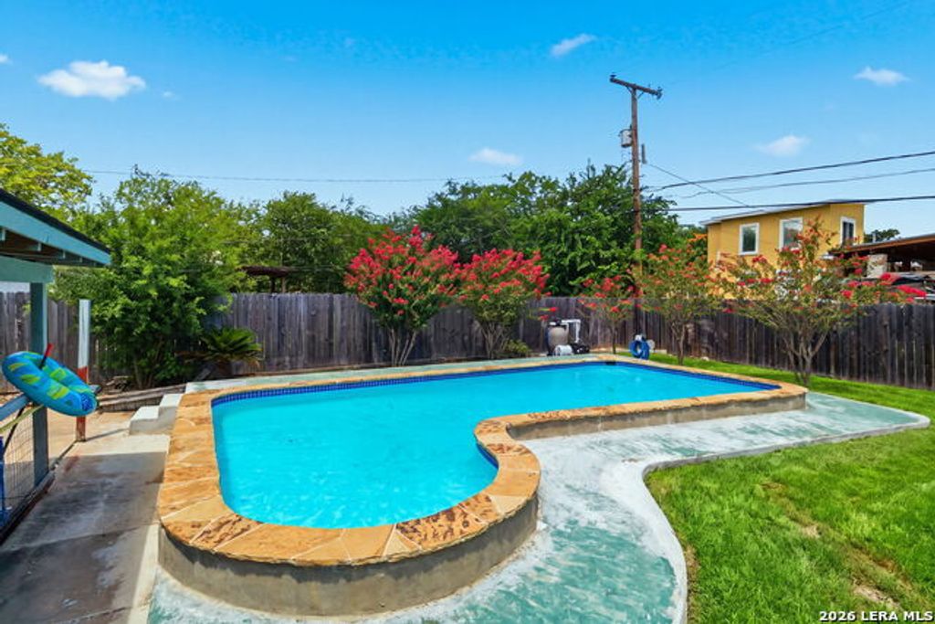 355 Rexford Drive, San Antonio