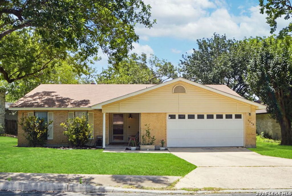 7218 Echo Ridge Dr, Converse