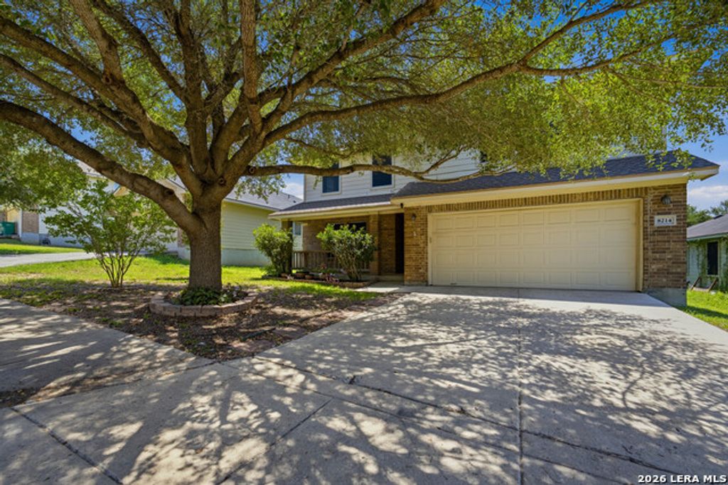 8214 Comanche Pass, Converse