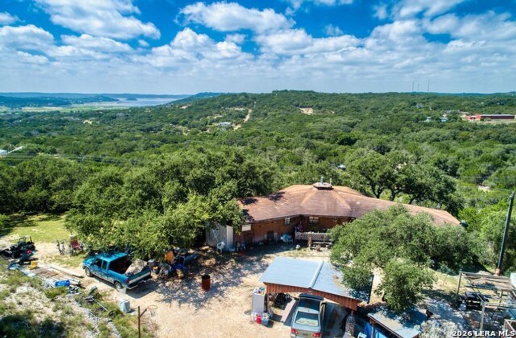 10294 Park Road 37, Lakehills
