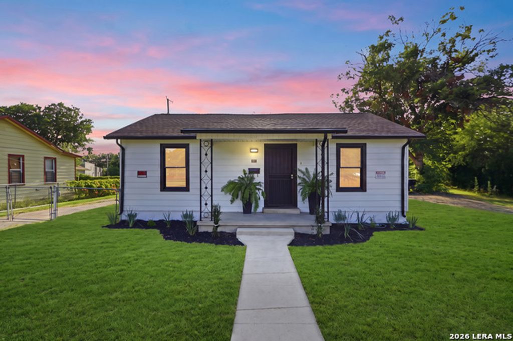 215 Westway Dr, San Antonio