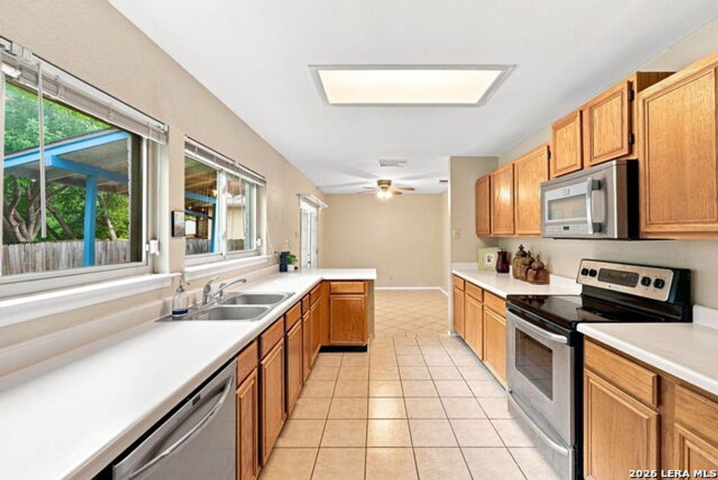 8107 Sunshine Trail, San Antonio