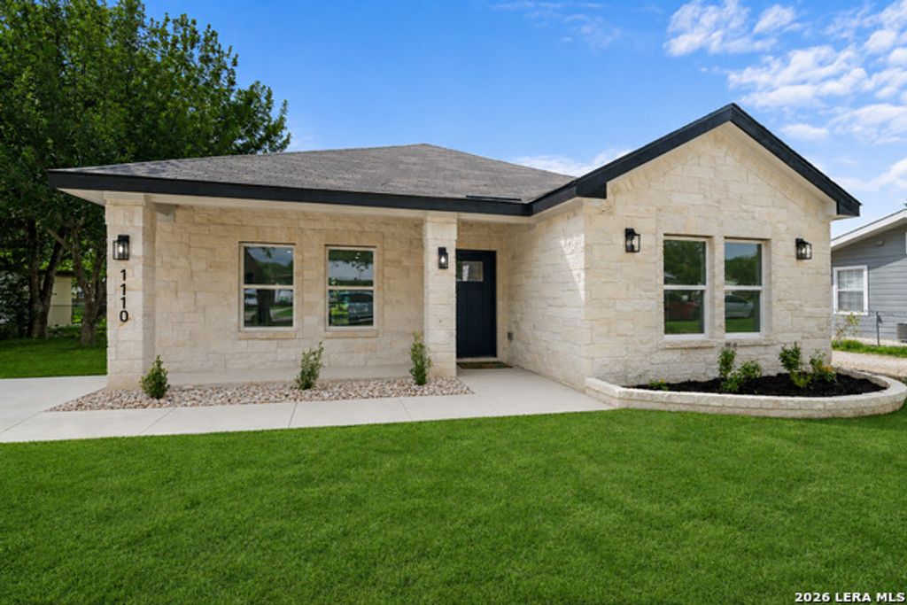 1110 Florence St, Castroville