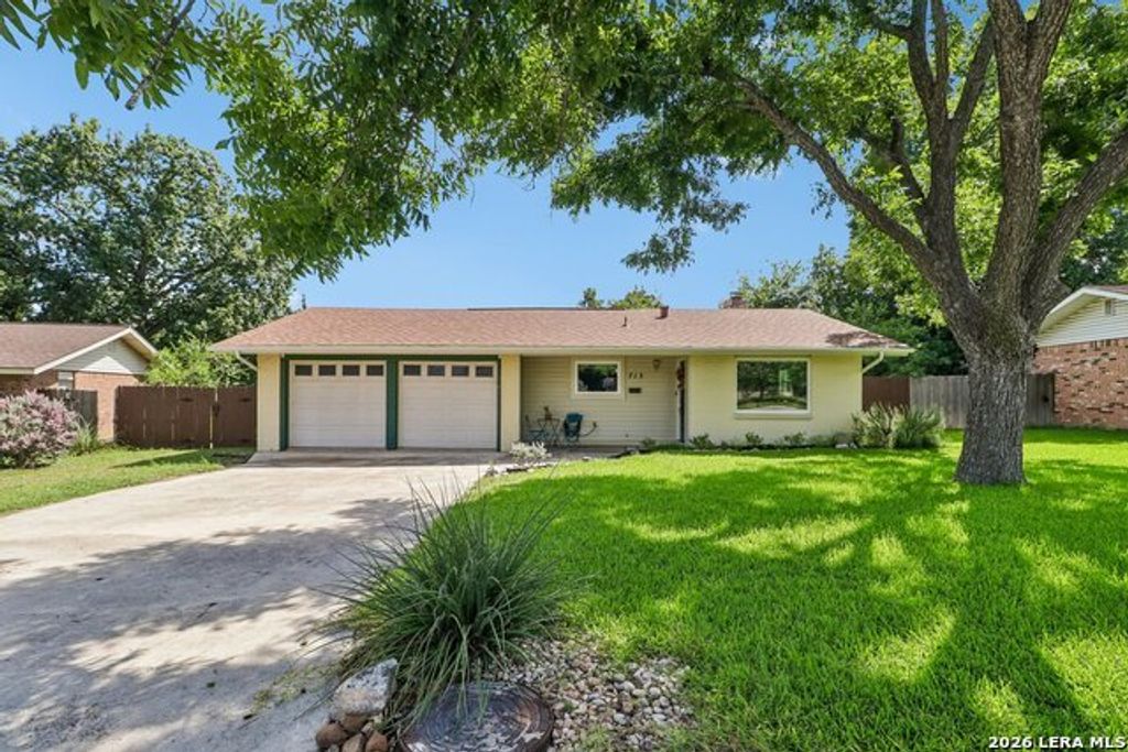 713 Lake, Kerrville