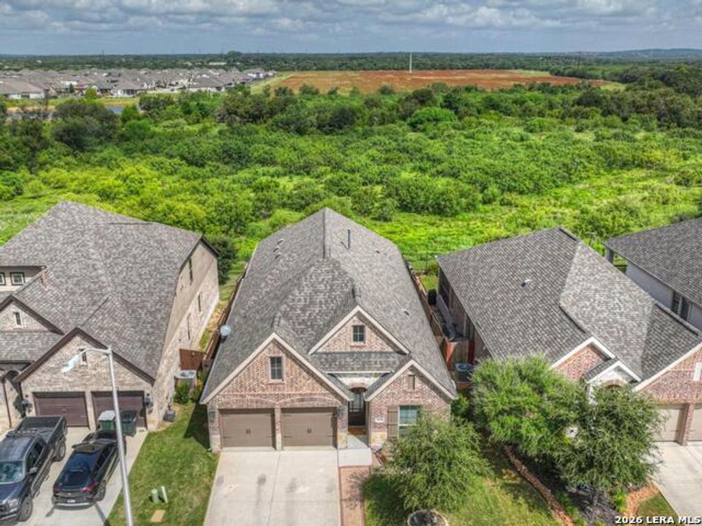 3121 Nister, New Braunfels