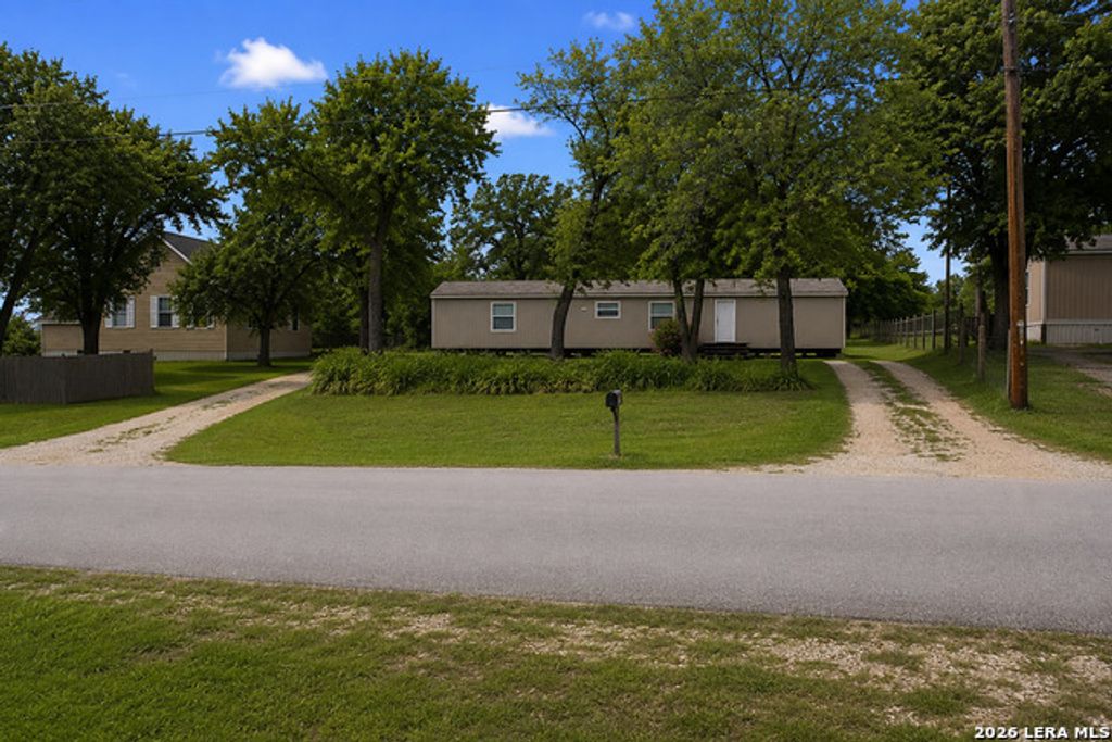 23043 Hilltop Peaks, Elmendorf