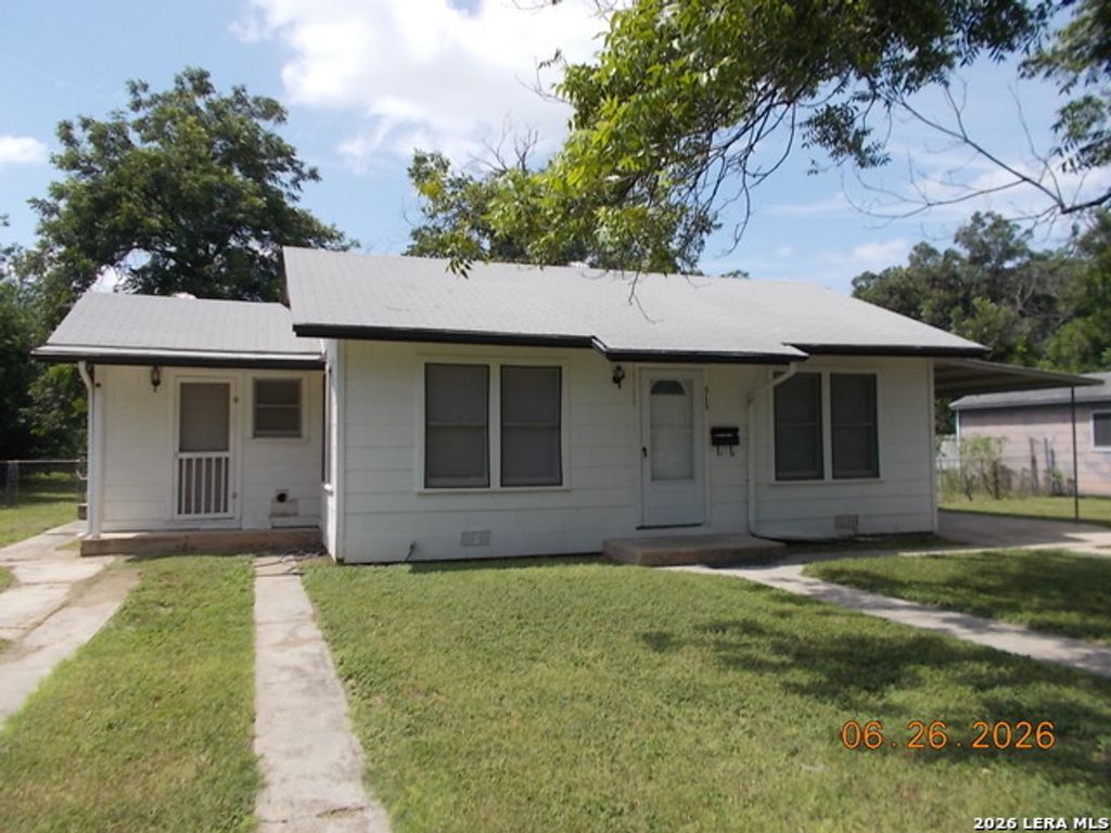 515 1/2 Wright Ave, Schertz