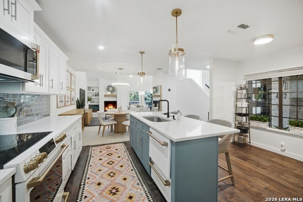 4512 Smokey Wood Lane, San Antonio