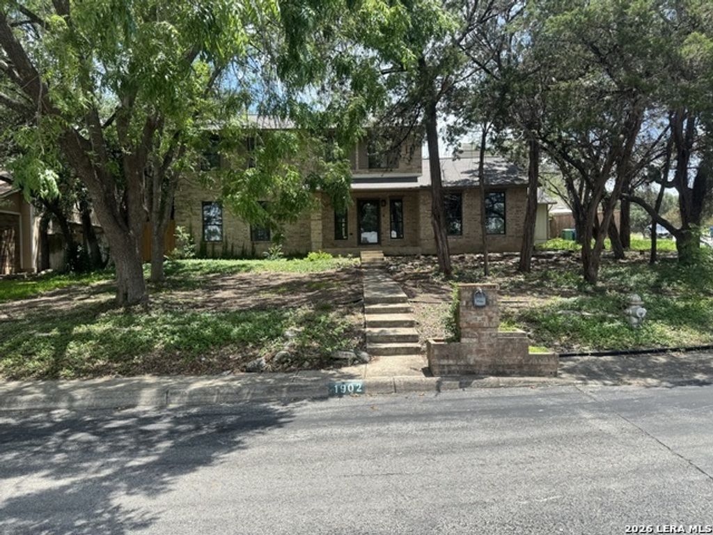 1902 Creek Mountain St, San Antonio