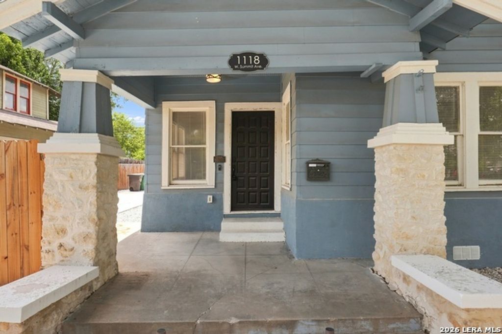 1118 W Summit Avenue, San Antonio