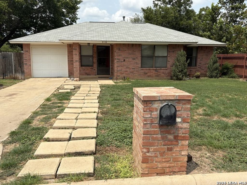 2110 21st, Hondo