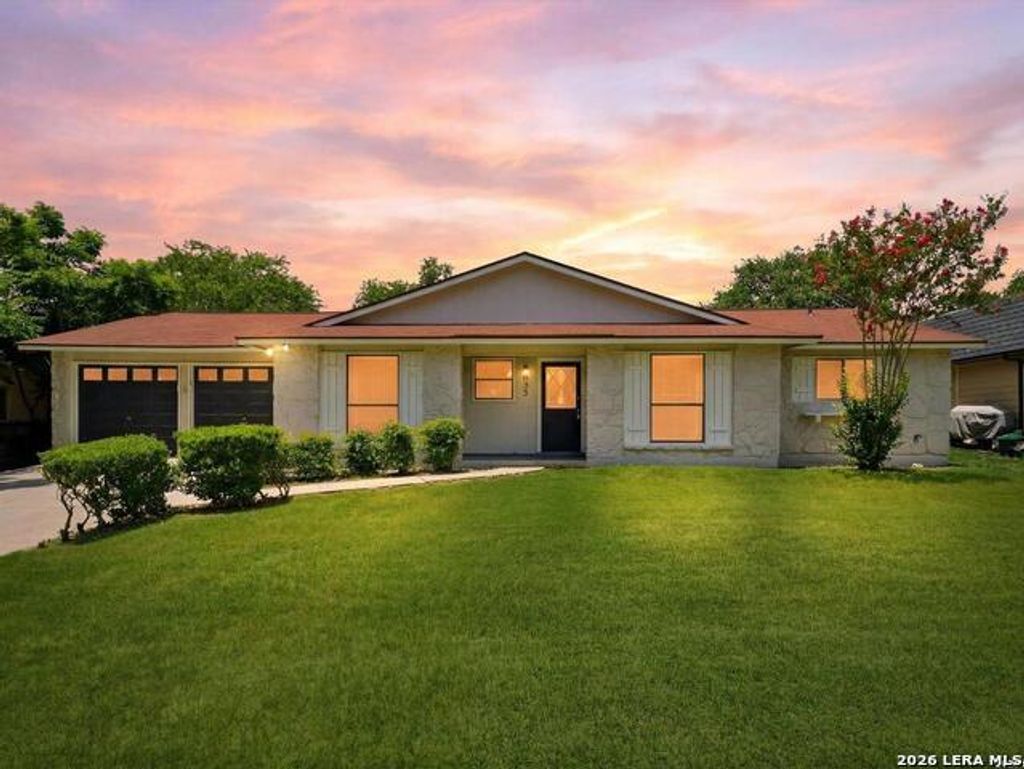 6835 Twin Lake Dr, San Antonio