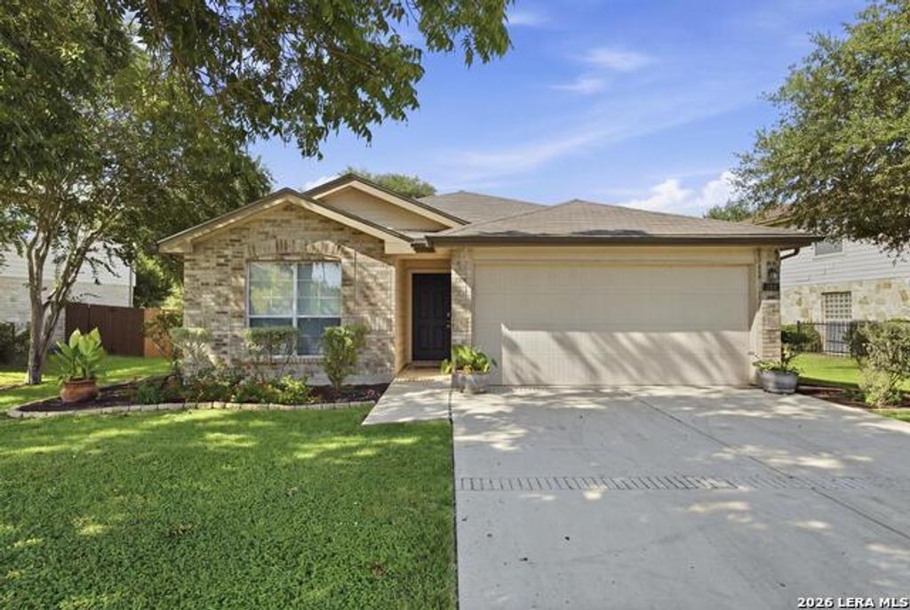 264 Donalan Dr, Converse