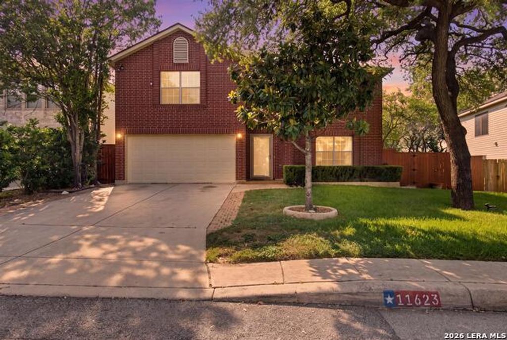 11623 Gulf Station, Helotes