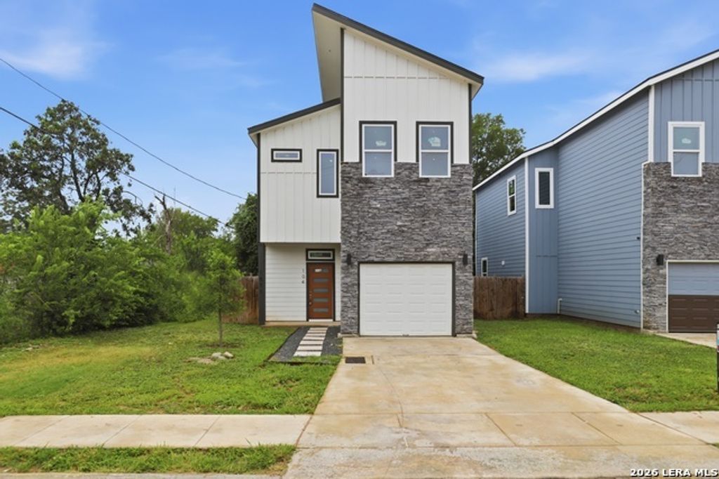 1611 S Gevers Street #104, San Antonio