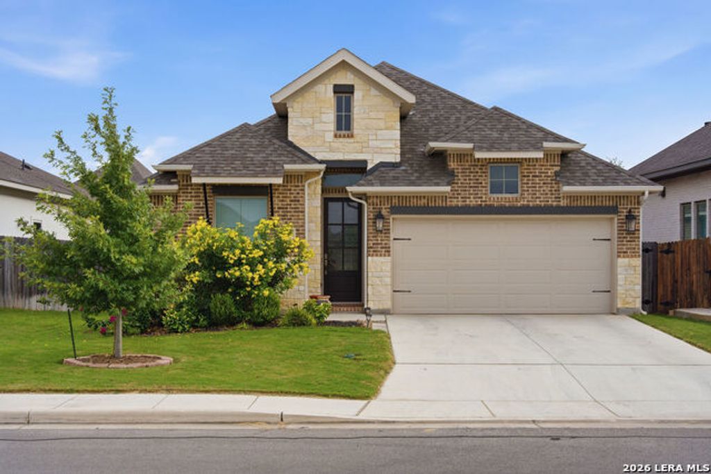 1916 Highland, Seguin