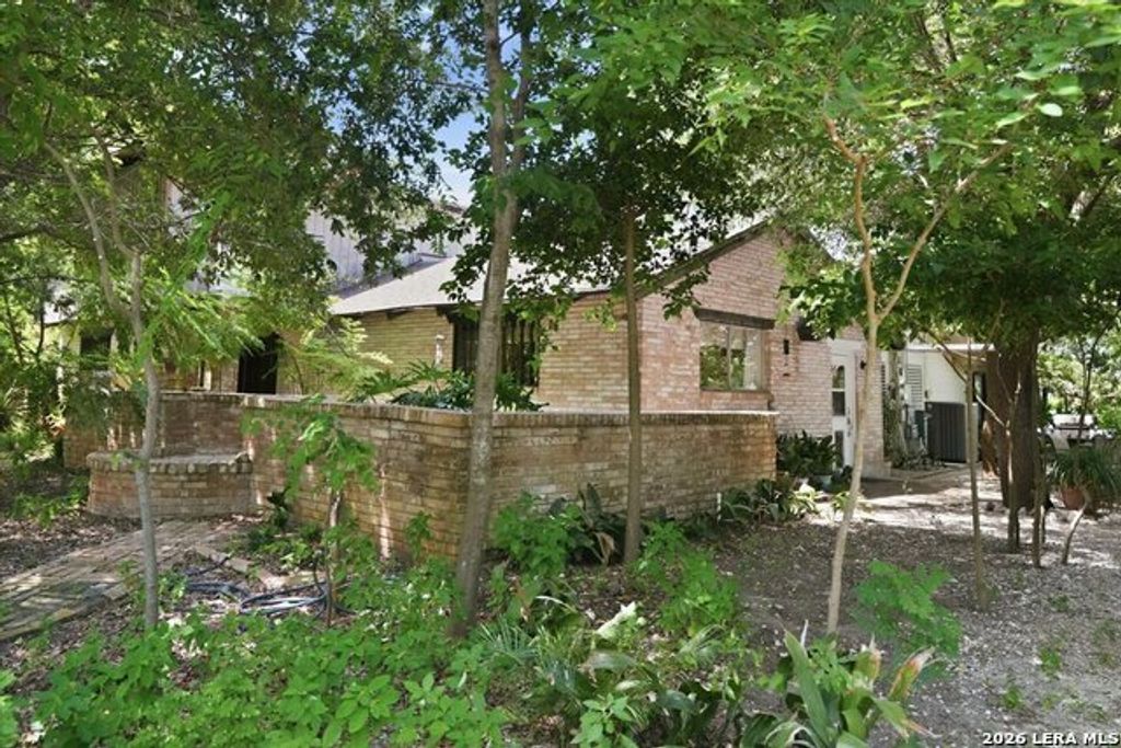 1447 S Main St, Ingleside