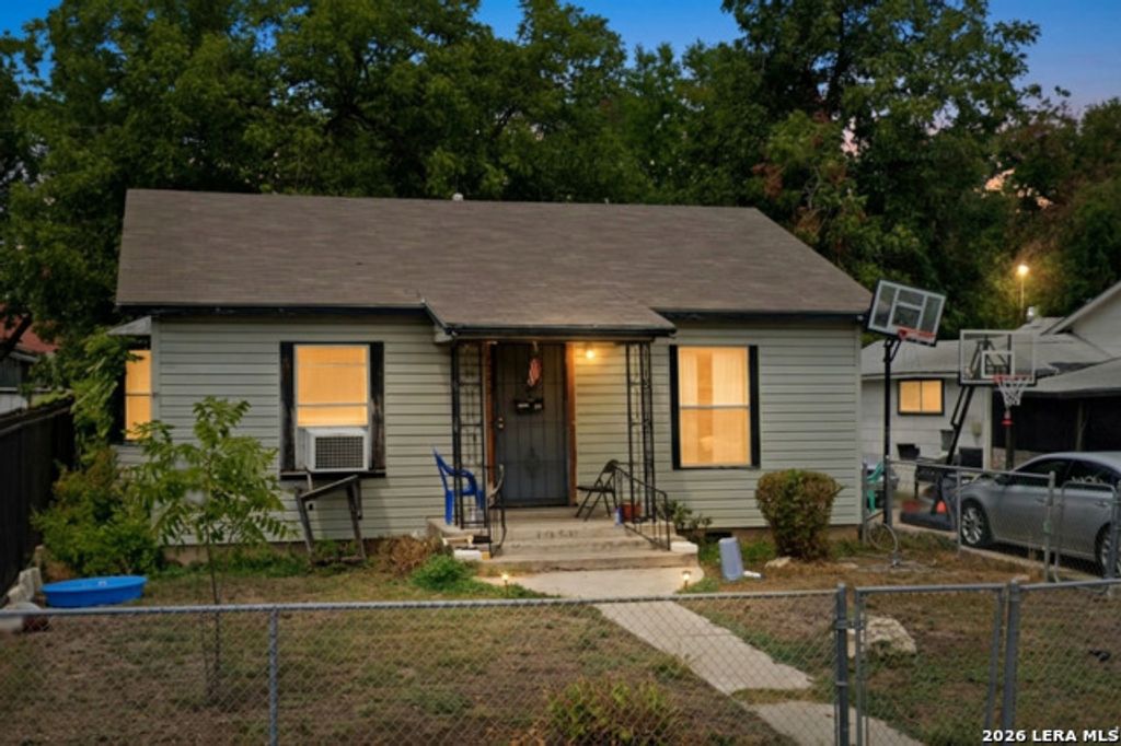 1735 W Olmos Drive, San Antonio