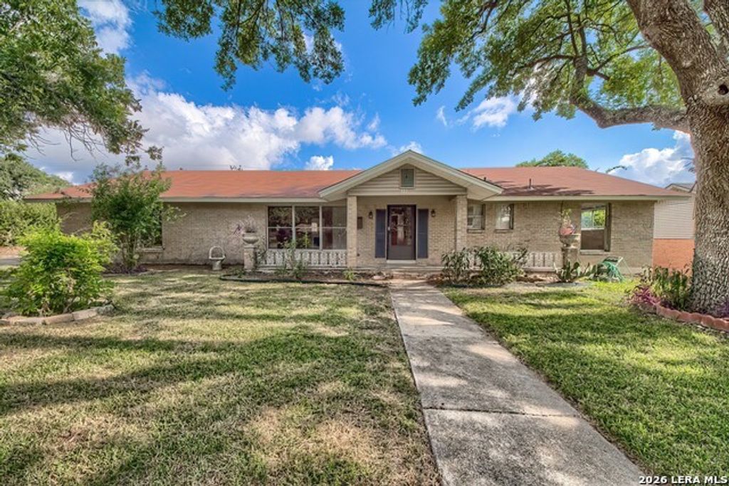 111 Shadywood Ln, San Antonio